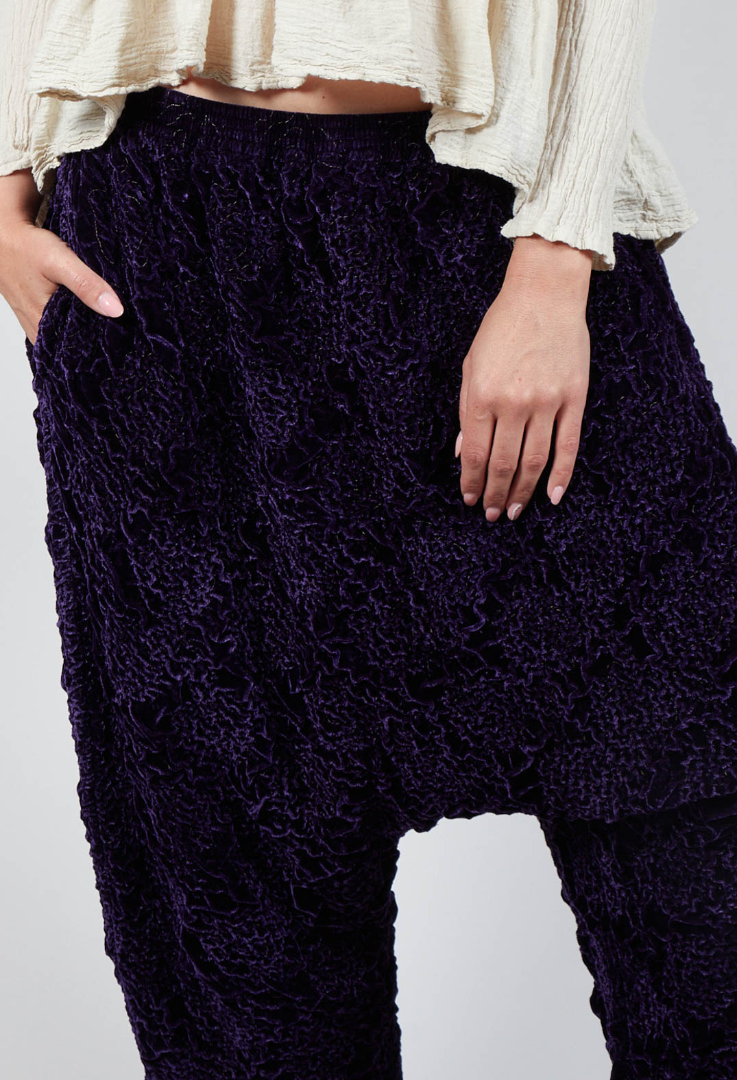 Besitzkraft Trousers in Eisenbahn Purple