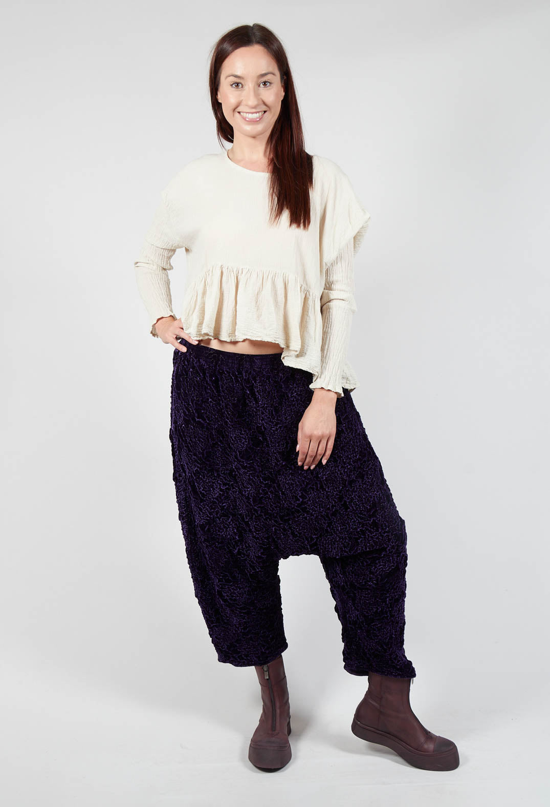 Besitzkraft Trousers in Eisenbahn Purple