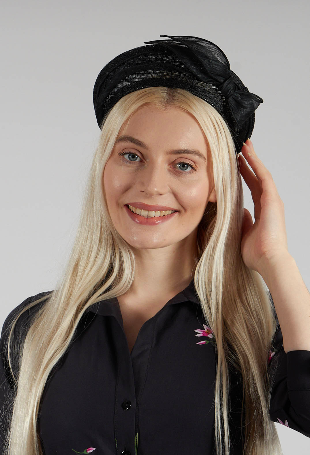 Bow Headband in Black