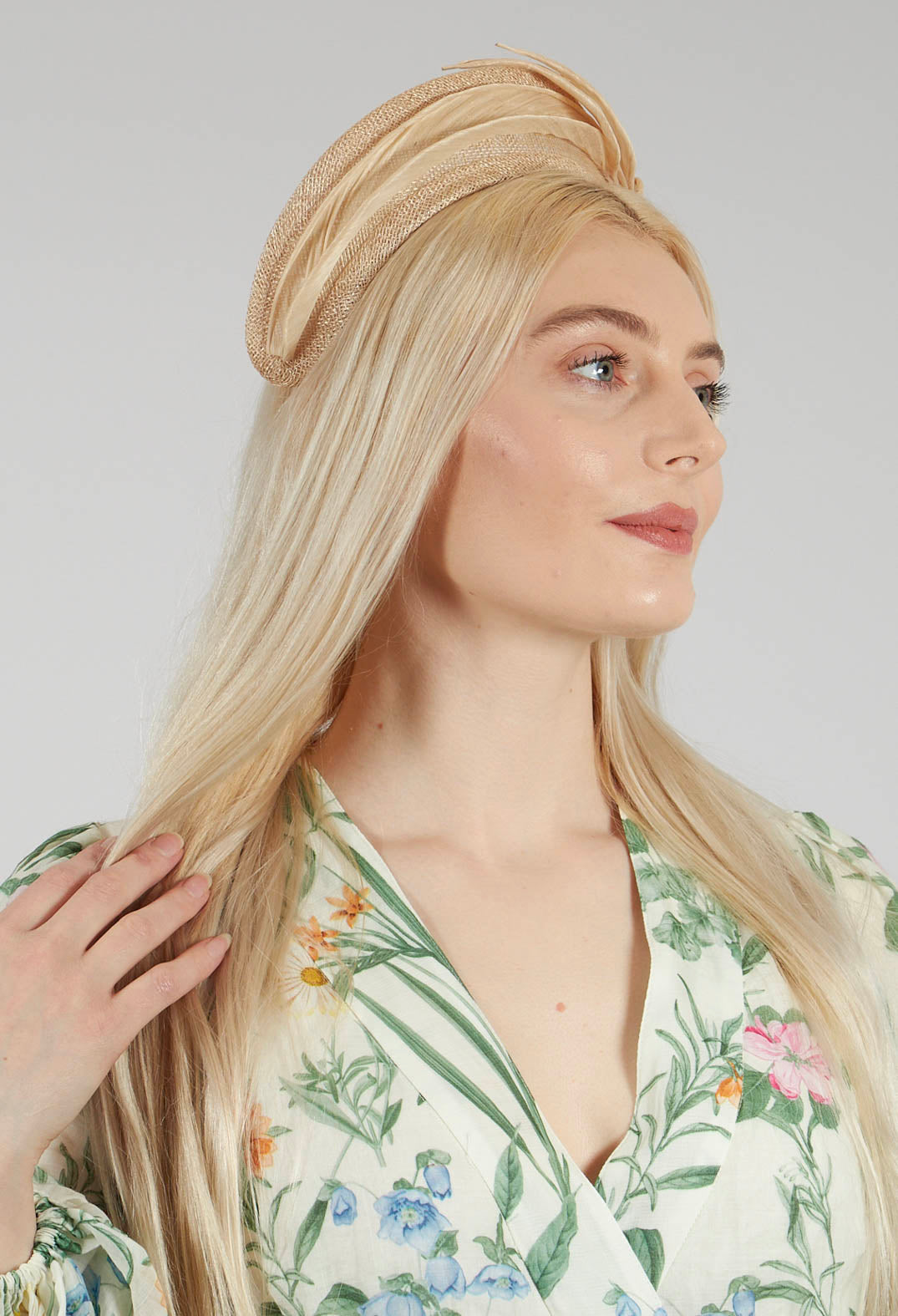 Bow Headband in Champagne