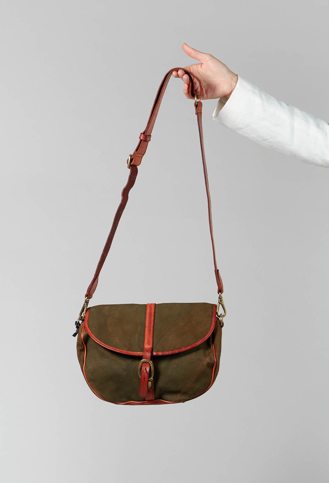 Buckle Bag in Military and Cognac