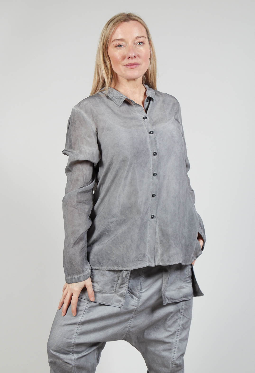 Button-Up Blouse in C.Coal 70% Cloud