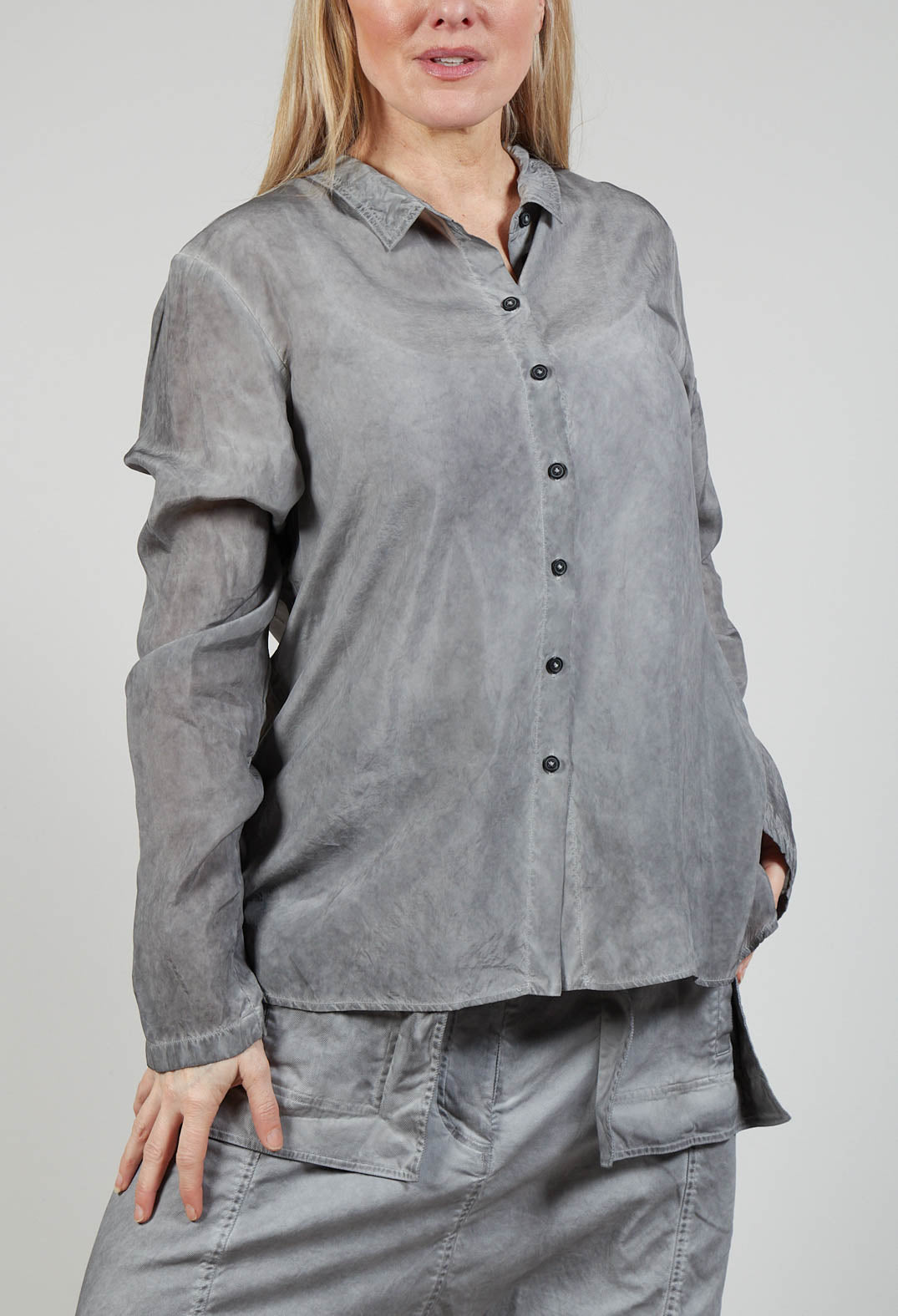 Button-Up Blouse in C.Coal 70% Cloud