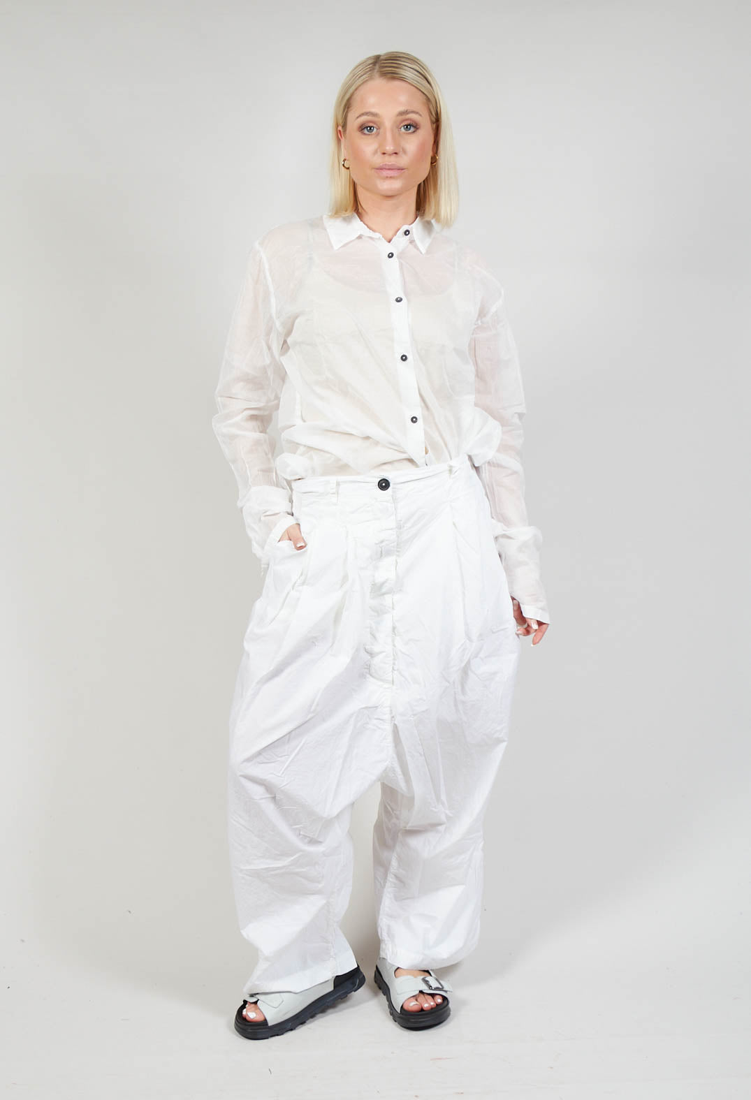 Button-Up Trousers in Starwhite