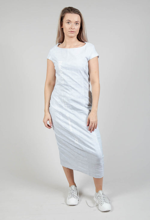 Capped Sleeve Slim Fit Dress in Placed Grey Print