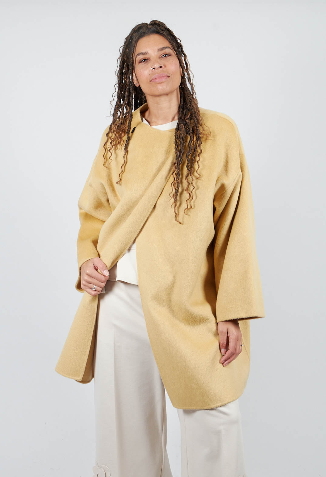 Cashmere Coat in Mimosa