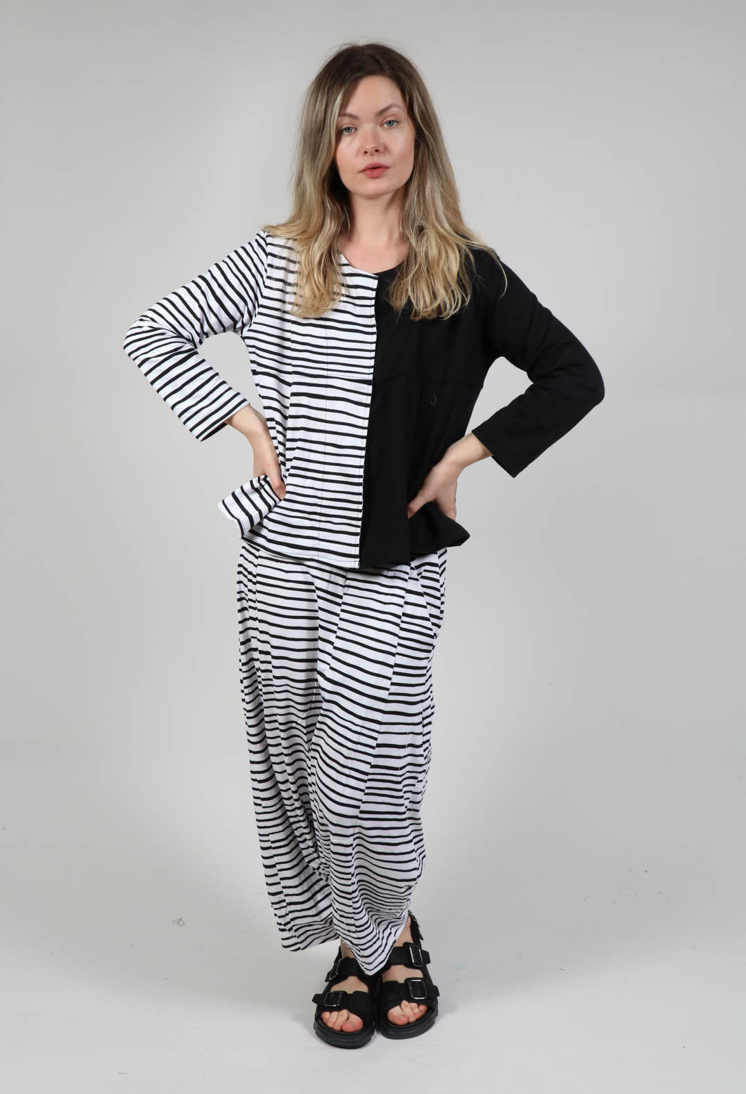 Contrast Sleeve Top in White with Black Lines