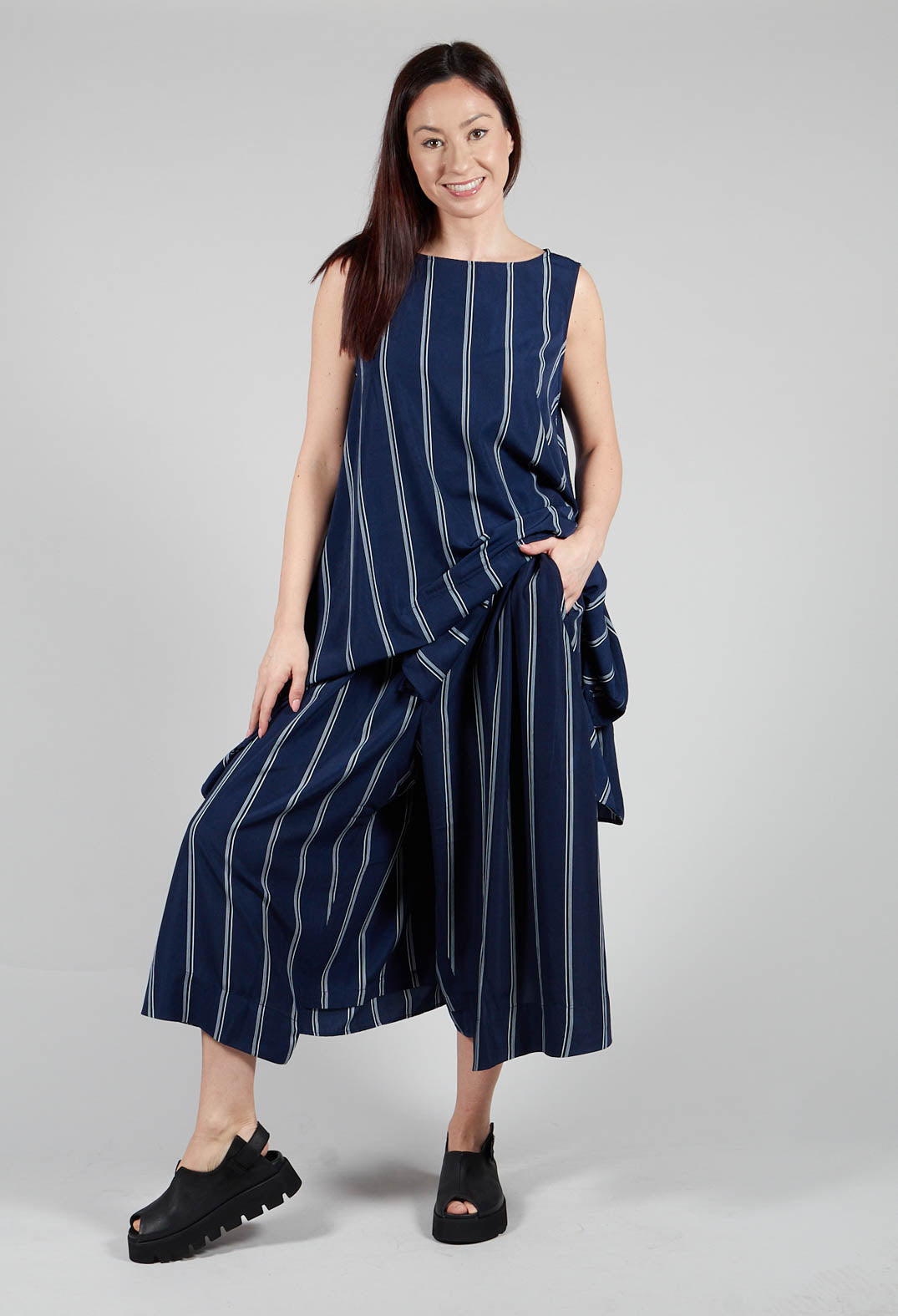Contrasting Stripe Trousers in Navy