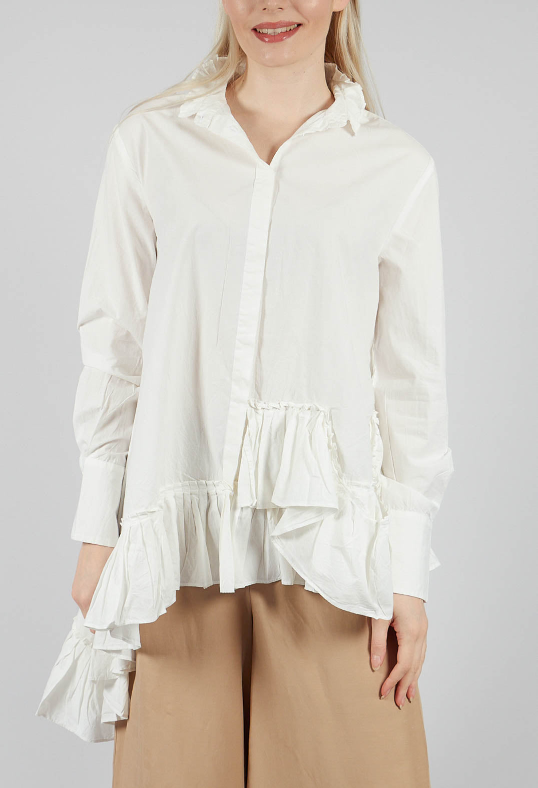 Cora Shirt in Beige