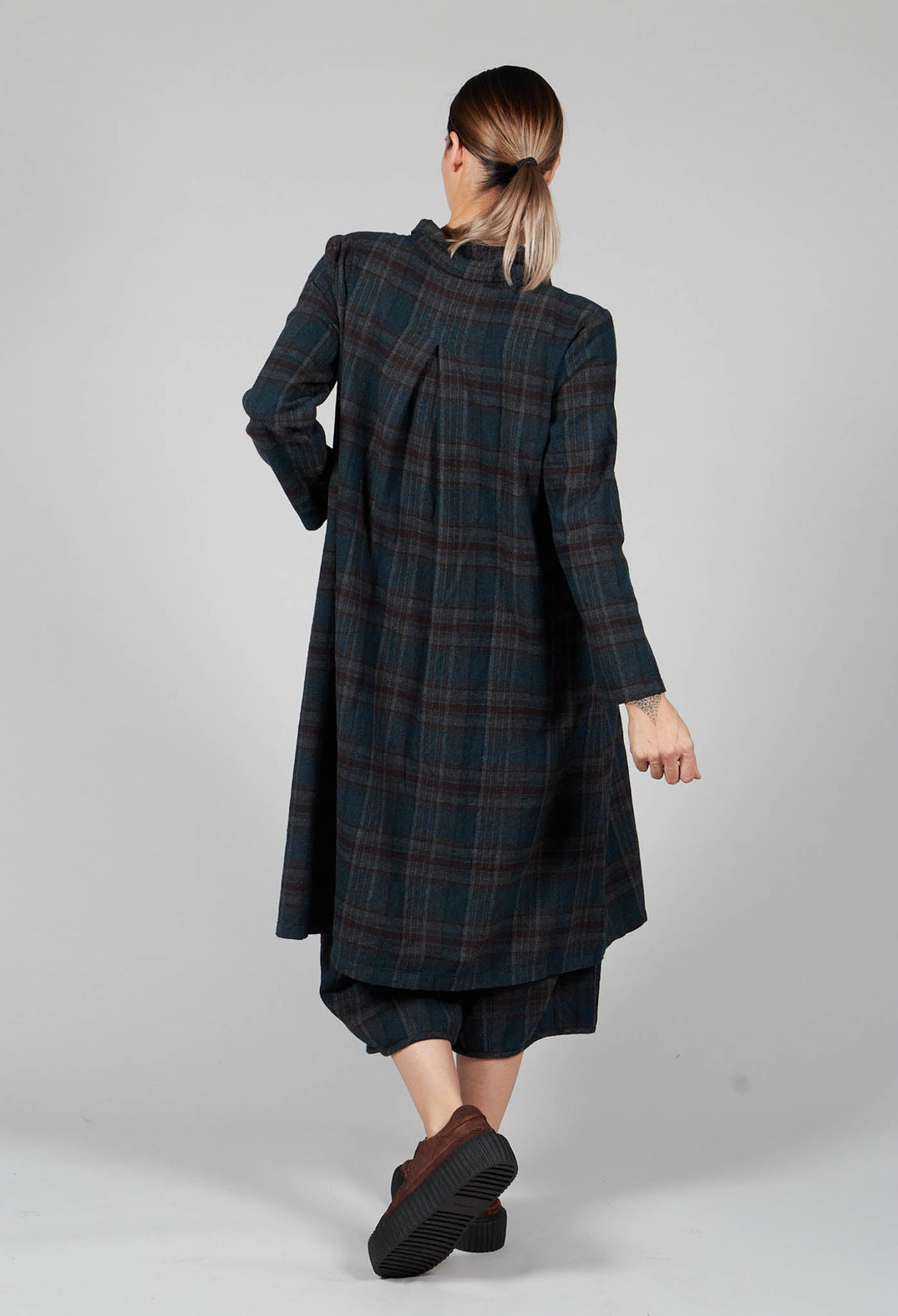 Cotton Plaid Tiered Waist Dress in Black