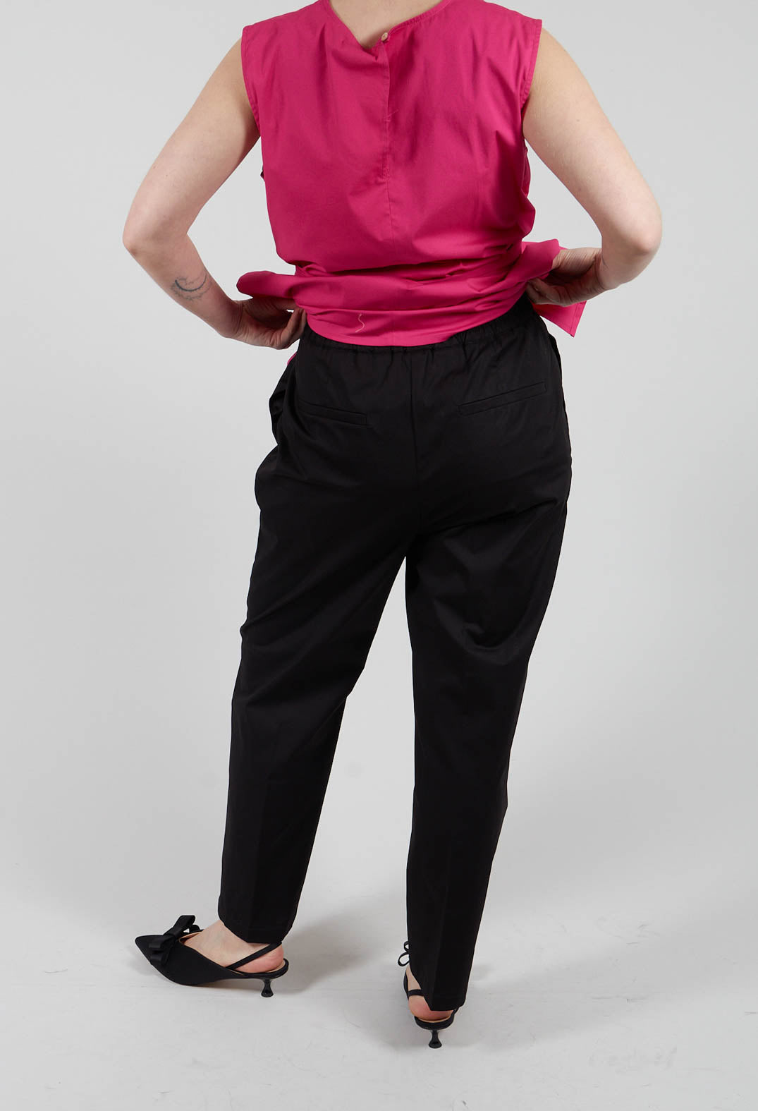 Cotton Poplin Joggers in Black