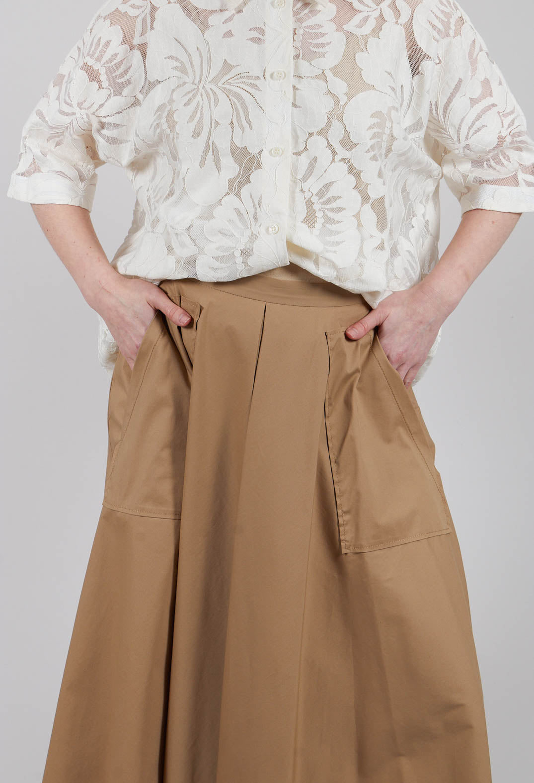 Cotton Poplin Skirt with Patch Pockets in Varadero
