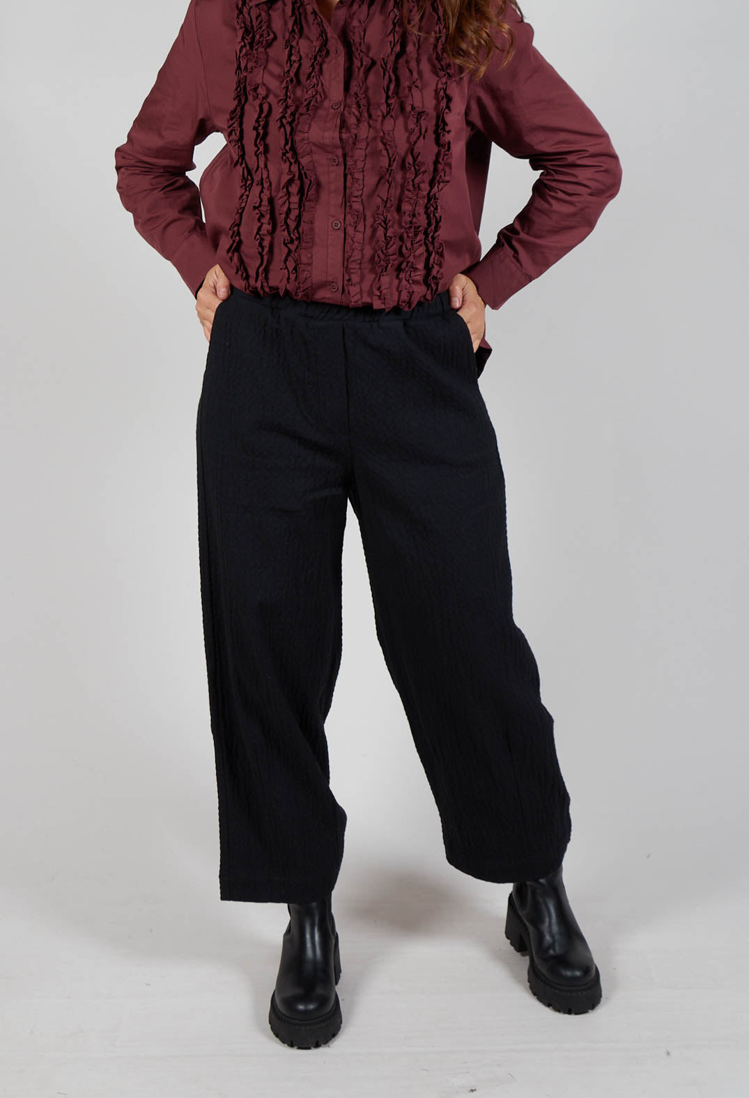 Crinkle Trousers in Black