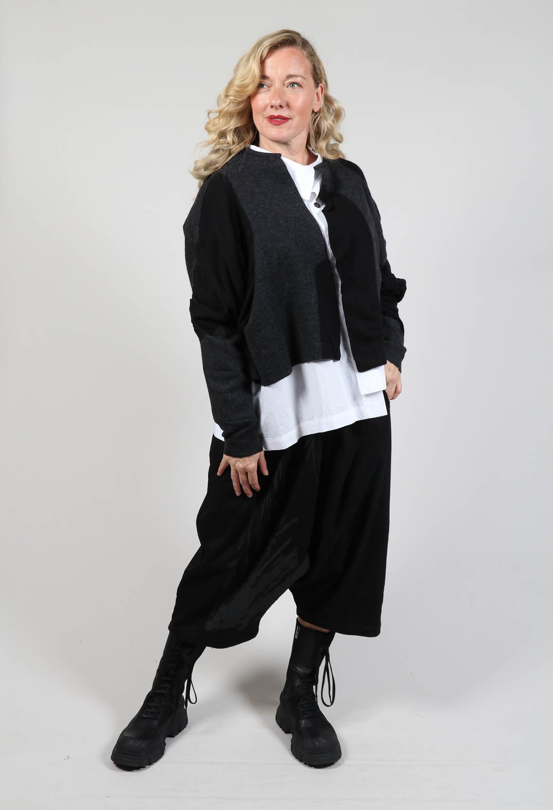 Cropped Cardigan with Contrasting Fabric in Grey