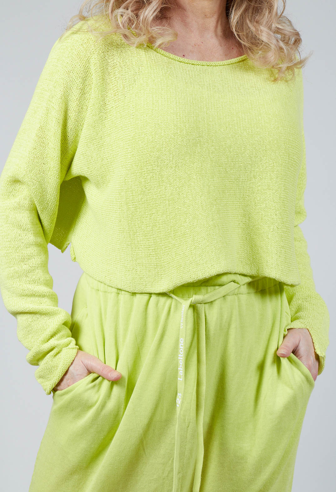 Cropped Jumper with Raw Edges in Sun