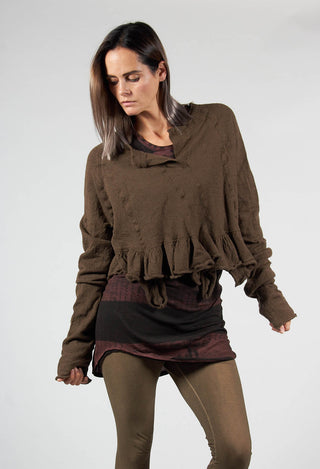 Cropped Ruffle Jumper in Kaffee