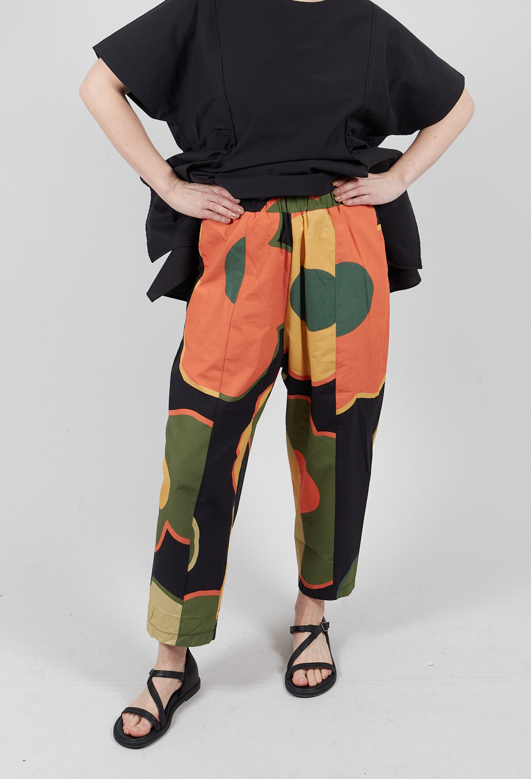 Bize Bize Cropped Trouser in Original | Olivia May
