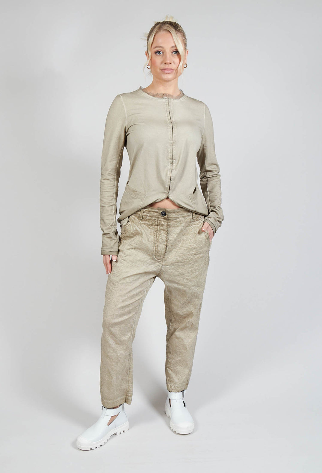 Cropped Trousers in Straw Cloud