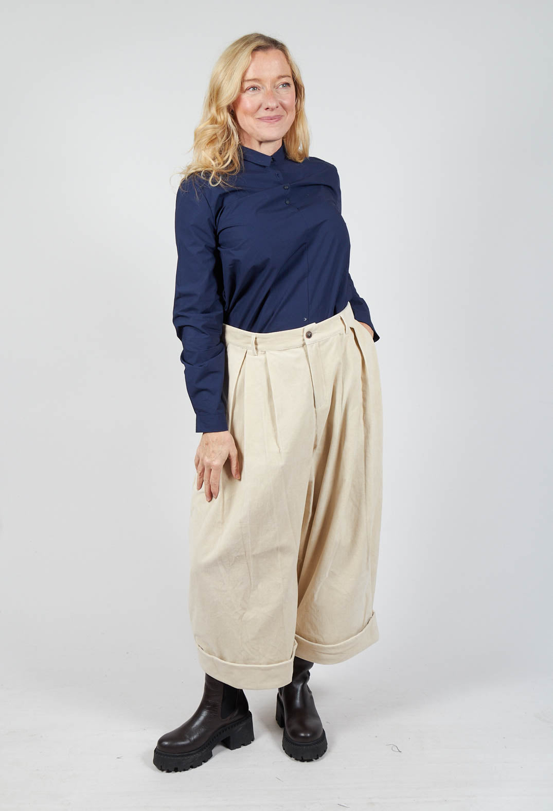 Cuffed Trousers in Natural