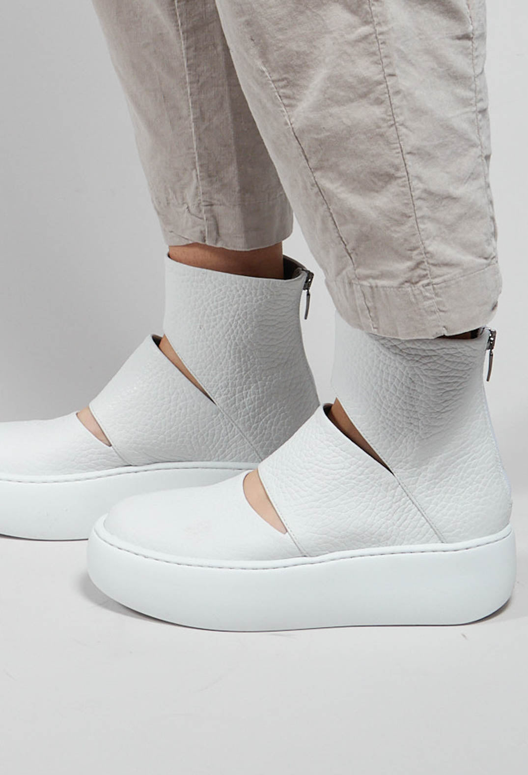 Cut Out Boots in Taurus Bianco