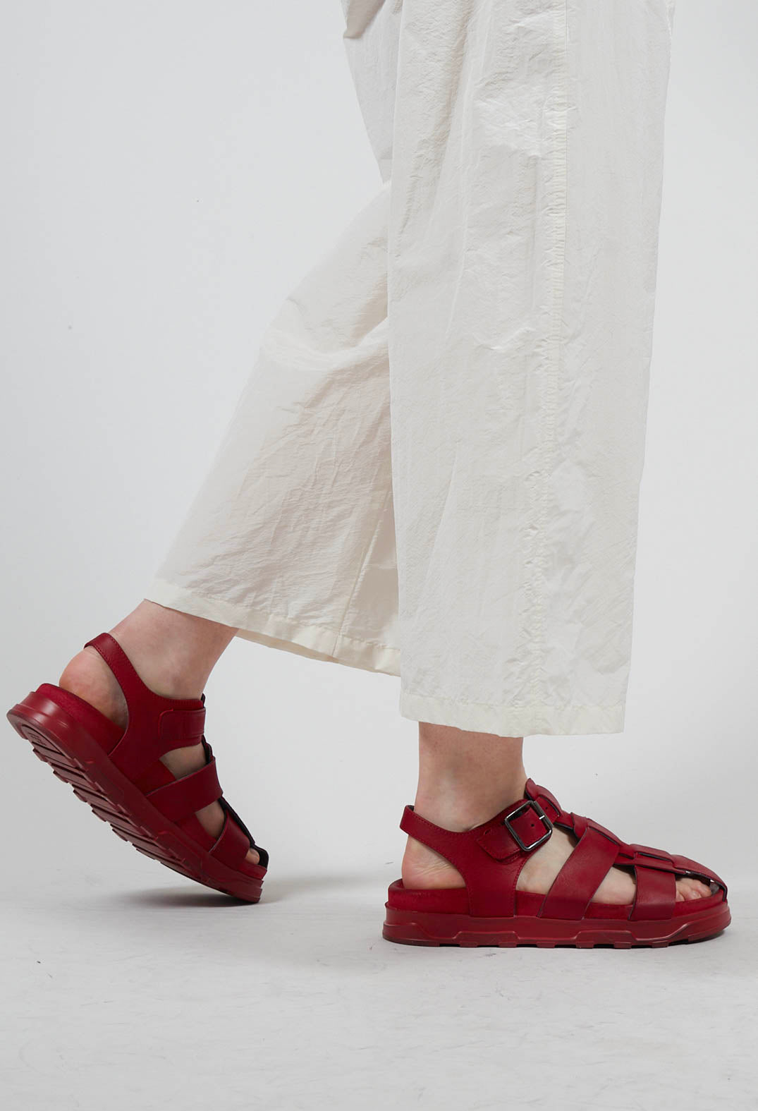 Cut out Sandals in Gasoline Rosso