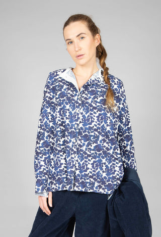 Collarless Shirt in Hedge Print