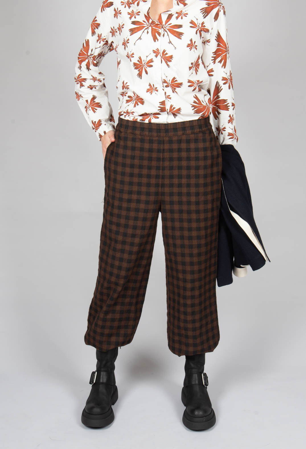 Pull On Trouser in Ebano Check