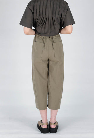 Balloon Leg Cropped Trousers in Brown
