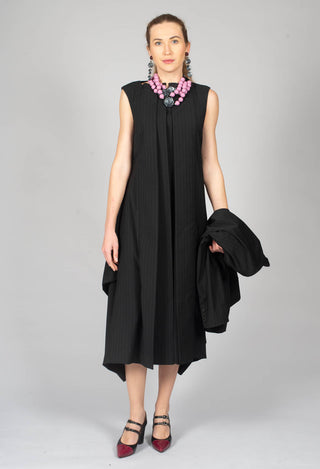 Sleeveless Smock Dress in Nero