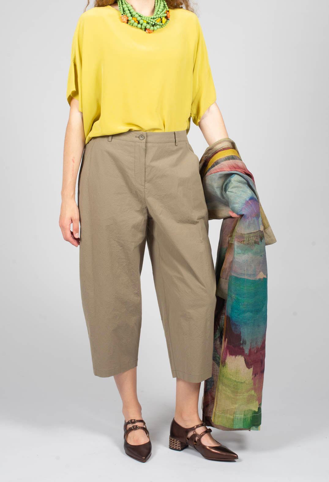 Balloon Leg Cropped Trousers in Brown