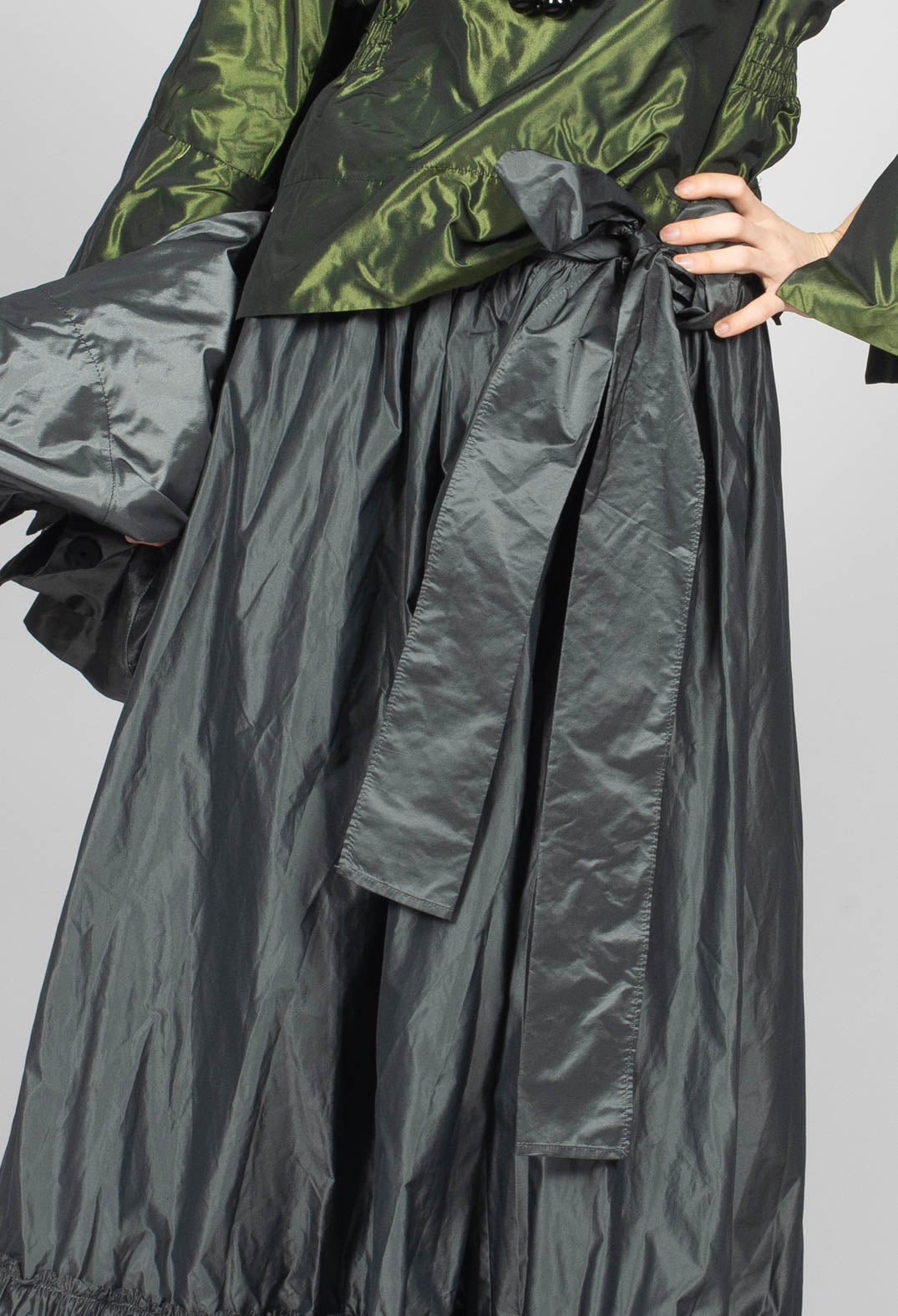 Taffeta Frill Hem Skirt in Obsidian Grey