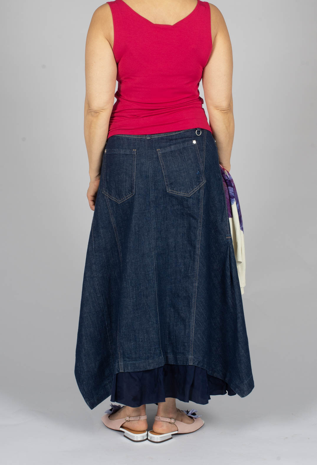 Astoni Shment Skirt in Navy