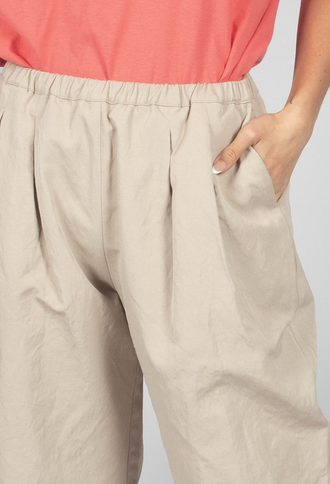 Barrel Leg Trouser in Ecru