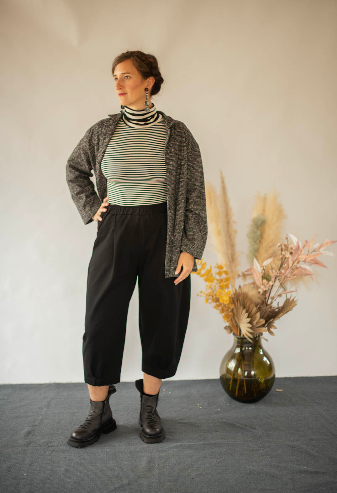 Bianco F Trousers in Nero