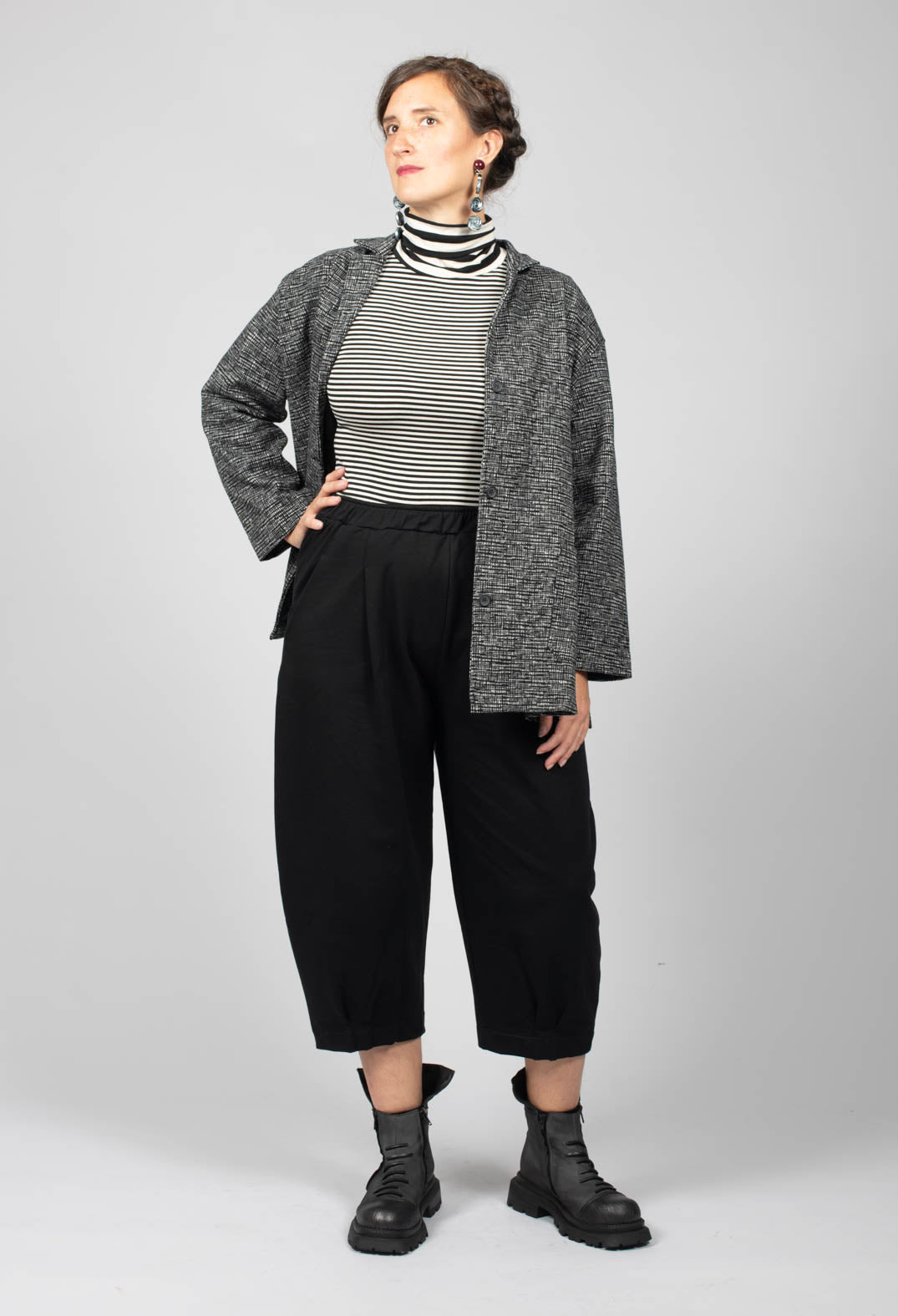 Bianco F Trousers in Nero