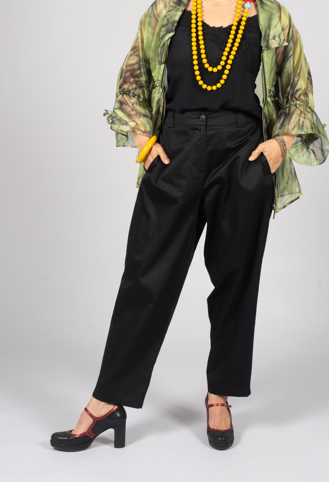 Straight Leg Trouser in Black
