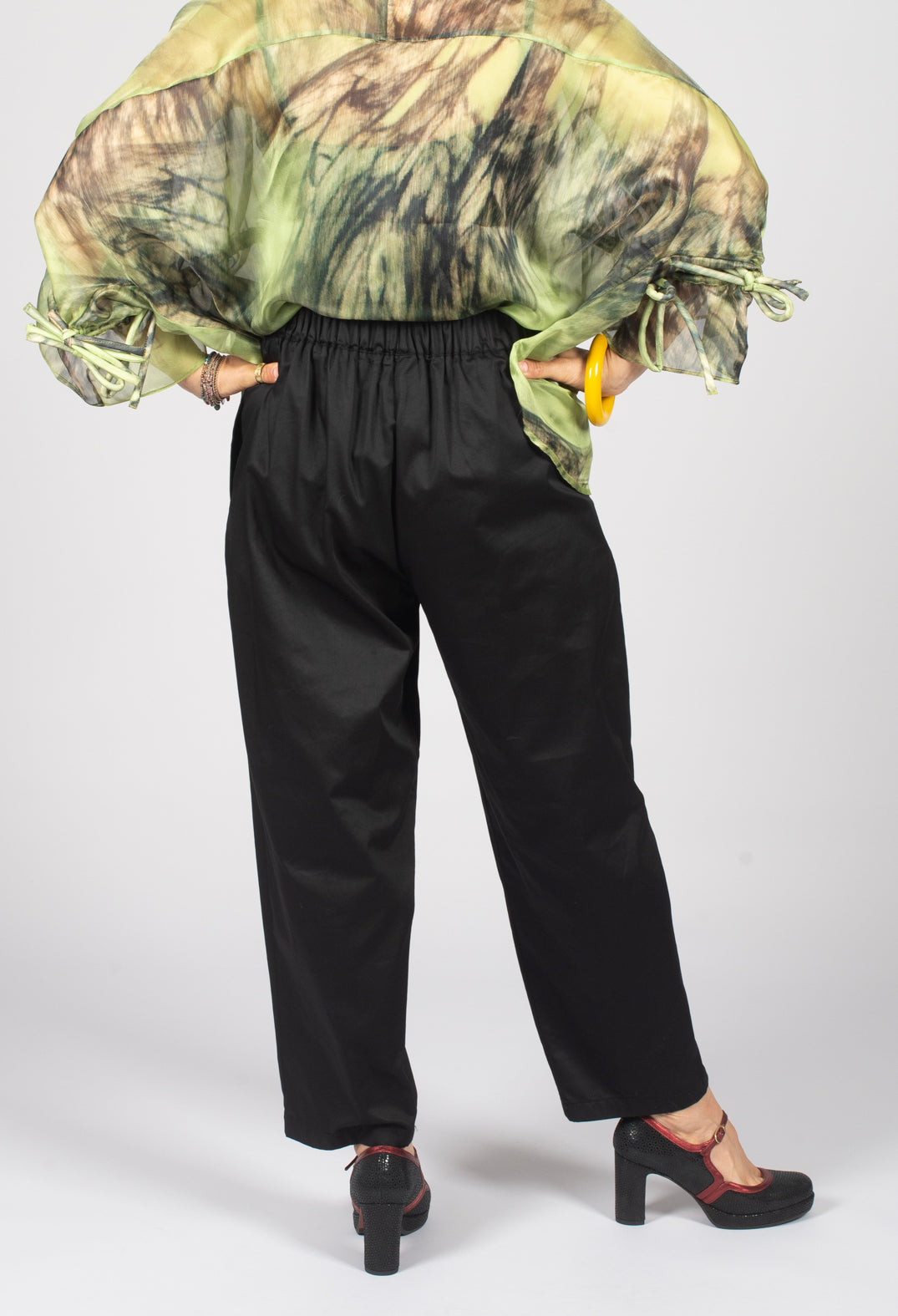 Straight Leg Trouser in Black