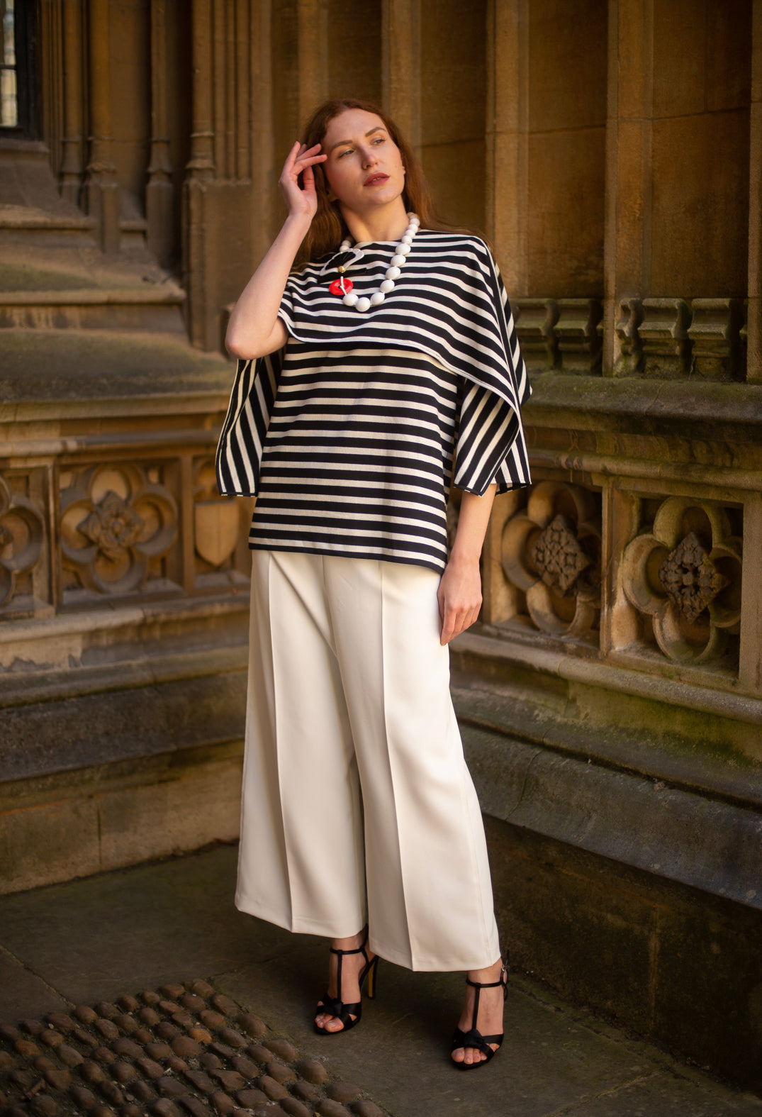 Caped Vest in Righe Latte and Nero