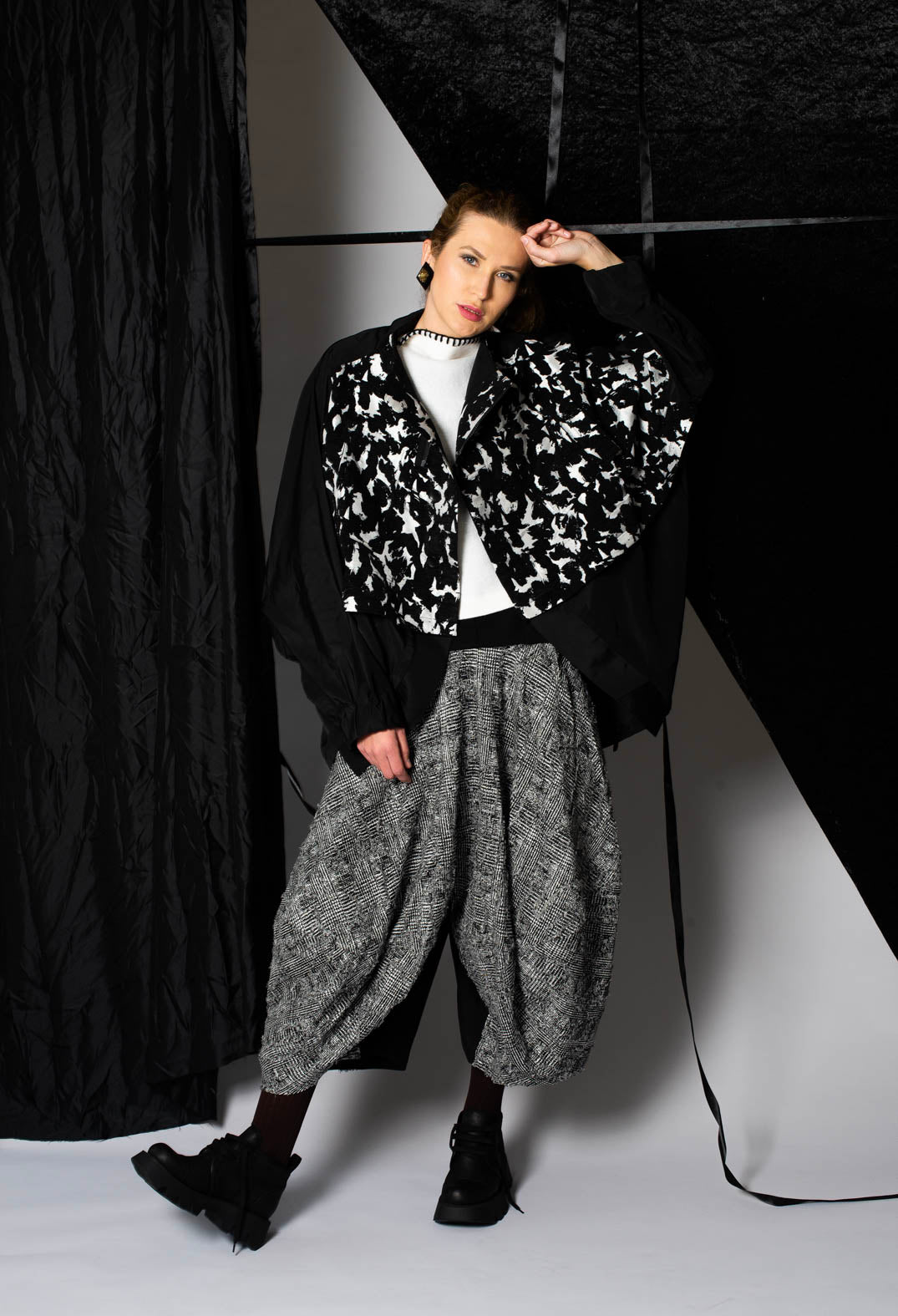 Patterned Front Top in Black