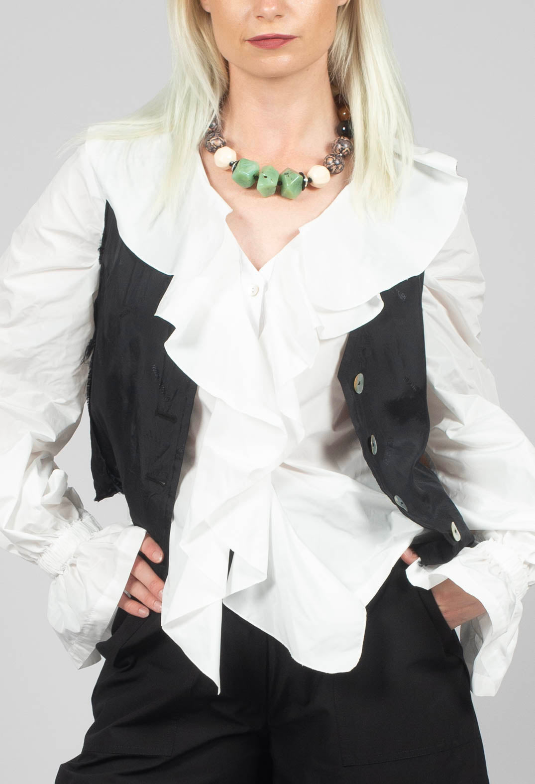 Kats Vest in Black