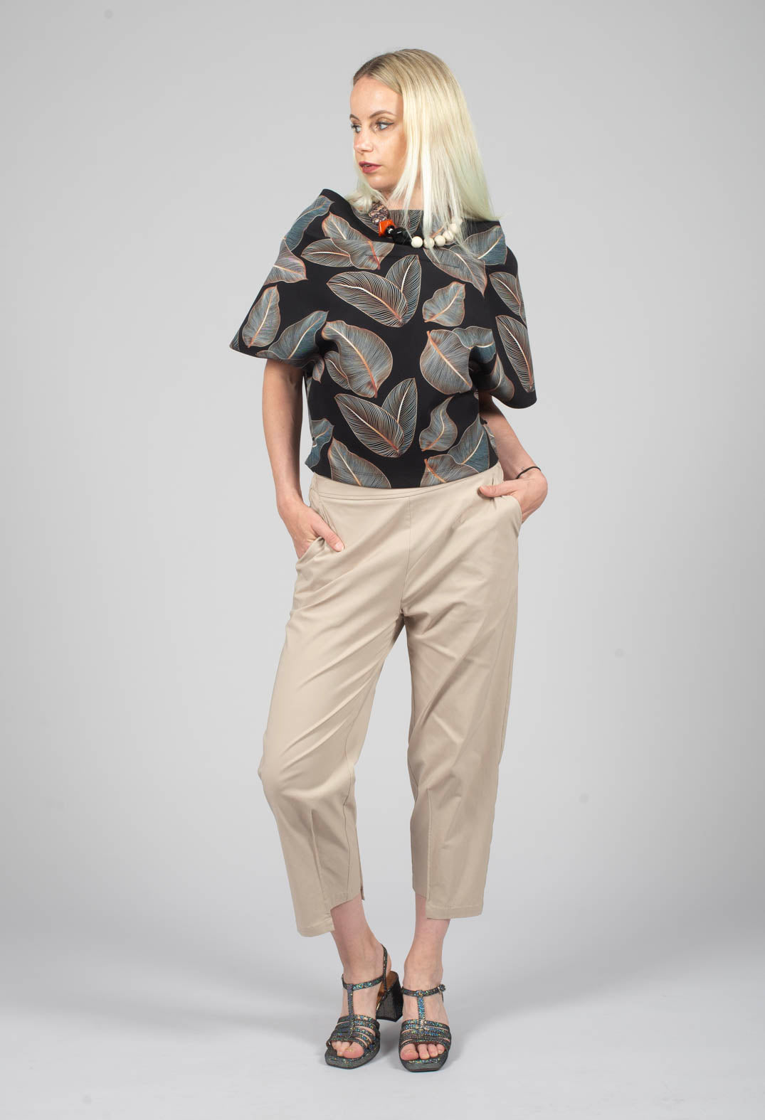 Oler Top in Black Grey and Brown