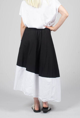 Uvik Skirt in White with Black