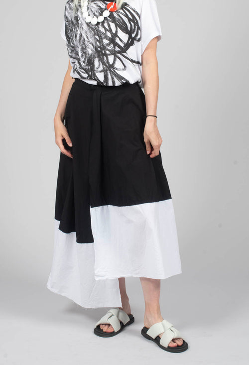 Uvik Skirt in White with Black