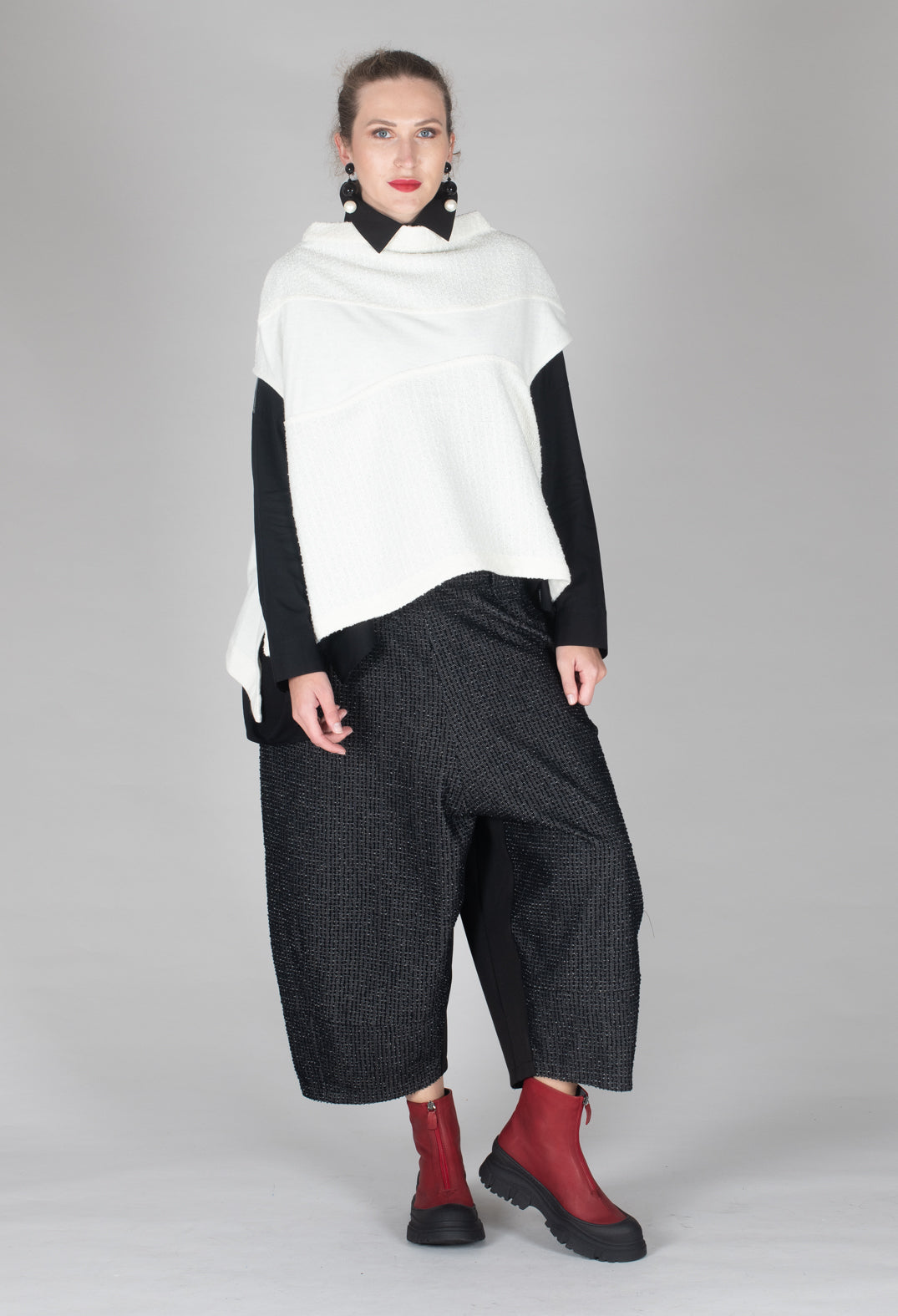 Sleeveless Jumper in Cream