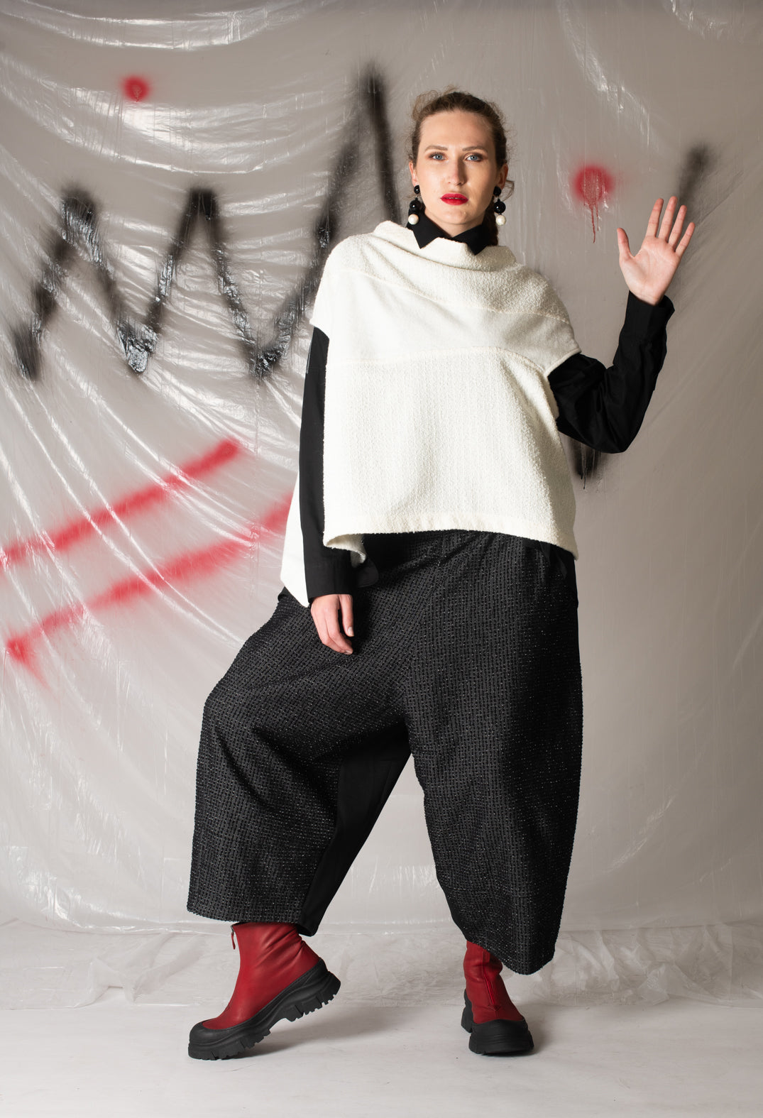 Sleeveless Jumper in Cream