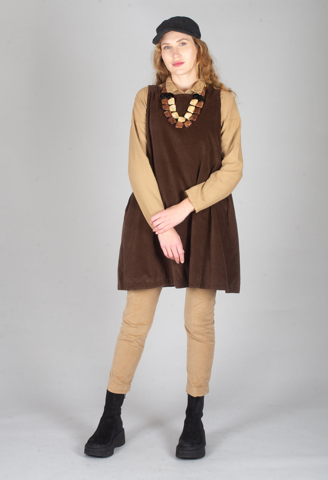 Sleeveless Tunic V in Coffee