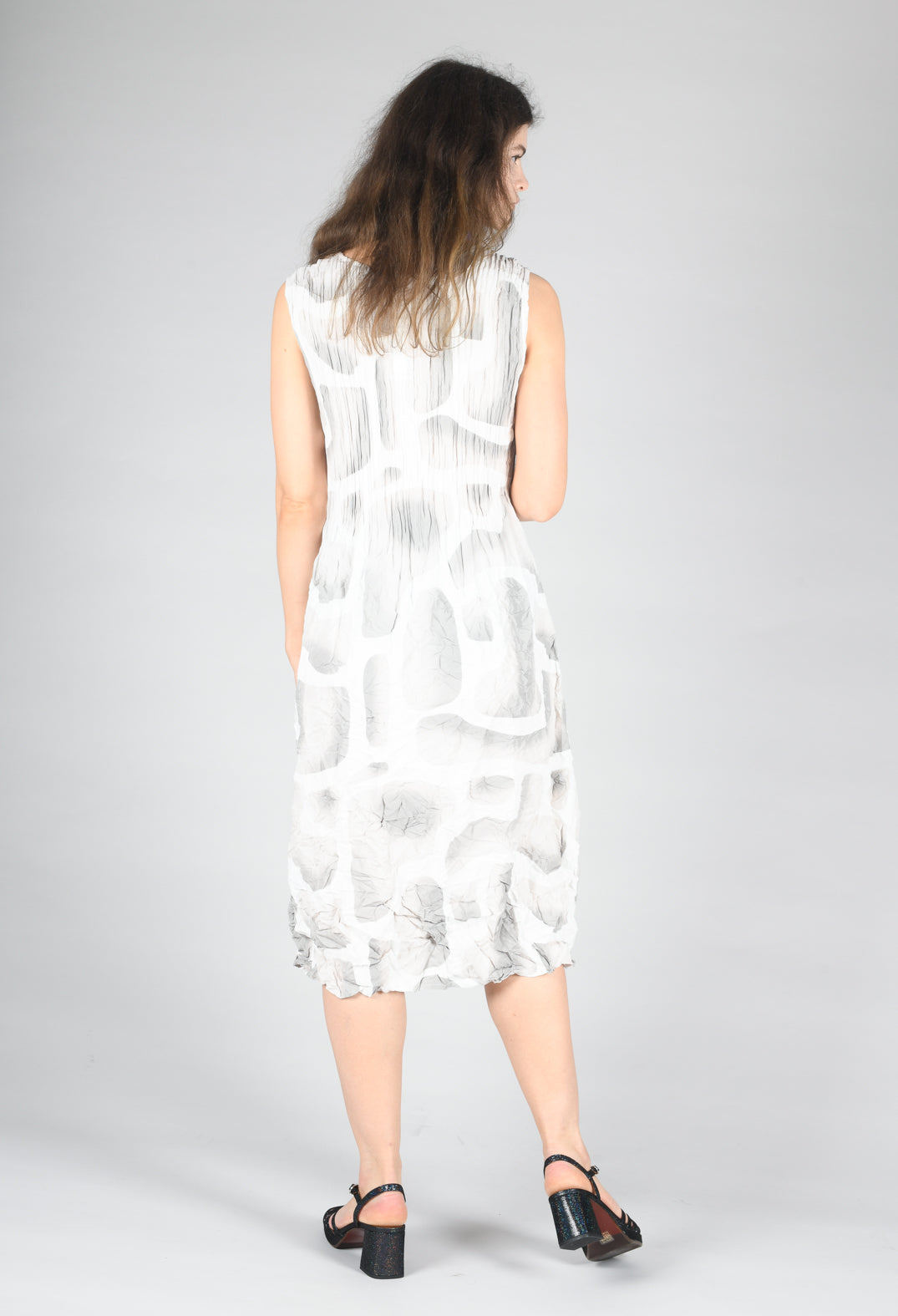 Sleeveless Smash Dress in White Sand Tuscon