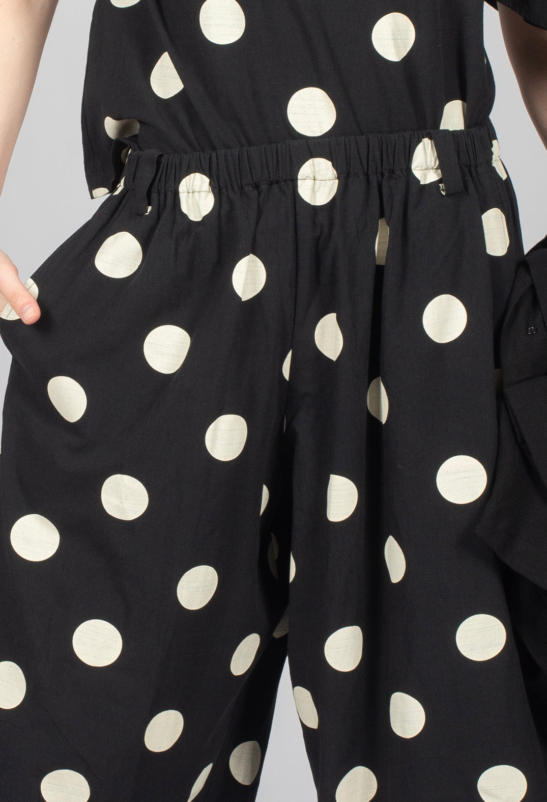 Wide Leg Spotted Trousers in Black