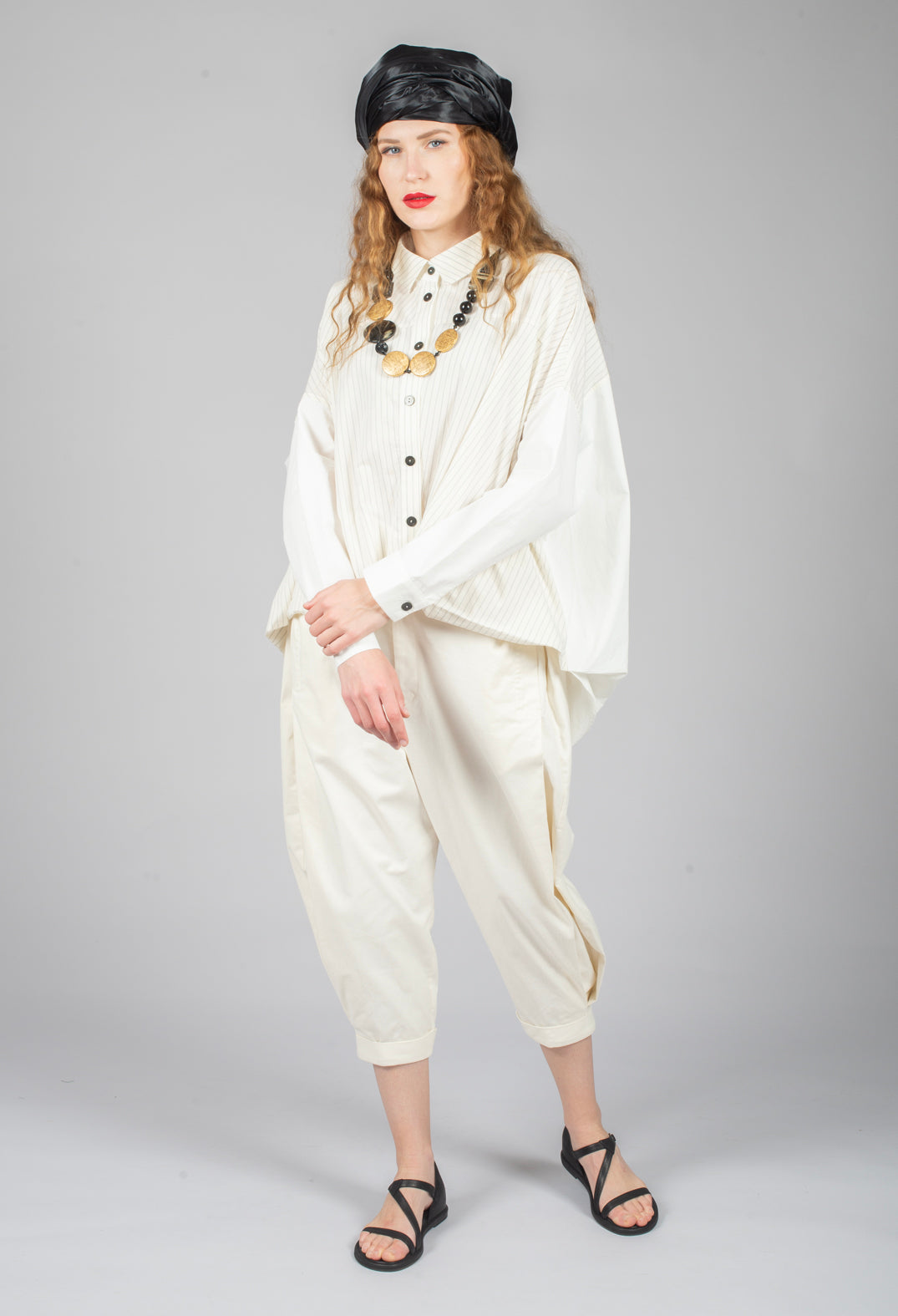 Turn Up Trouser in Cream