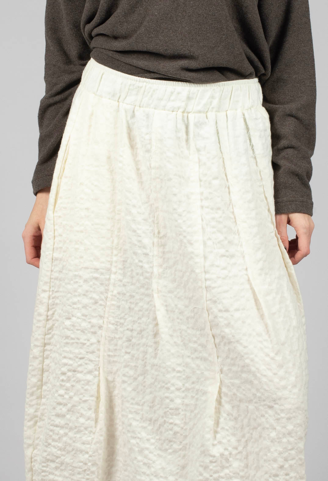 Nuna SU Plain Skirt in Luna